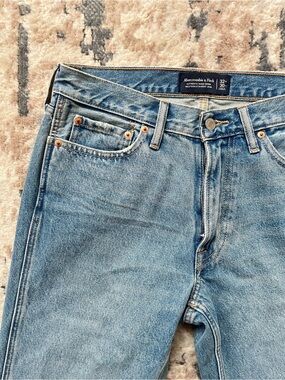 Abercrombie & Fitch Men's Light Wash Blue Straight Western Jeans